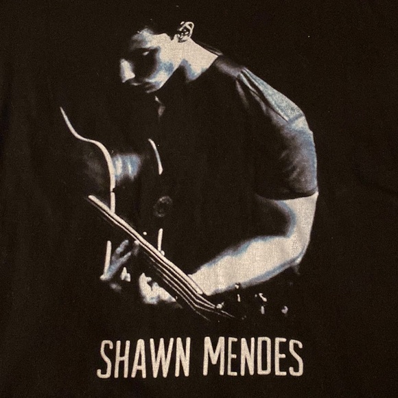 Medium Shawn Mendes T-Shirt! - Picture 4 of 4